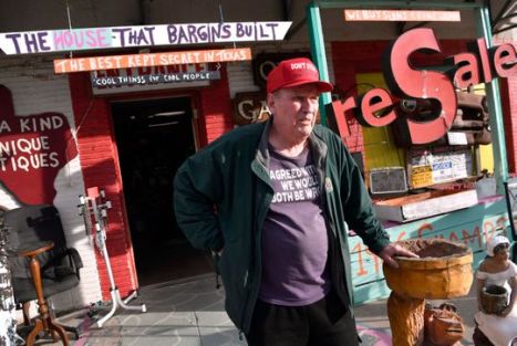 13d9f6ba-3524-4fc3-84d5-71673f4065e5-0318WartimePaperbacks4